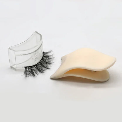 Artificial eyelash auxiliary clip