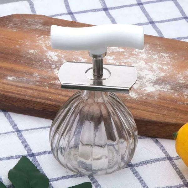 Easy bottle opener
